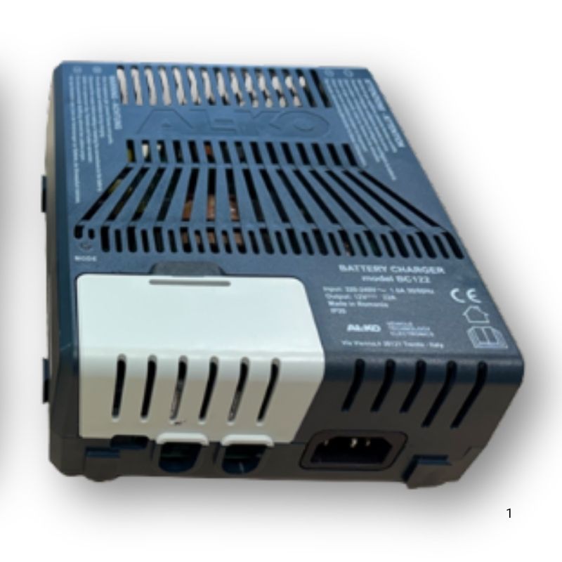 CBE BC122 caricabatterie 220v per camper