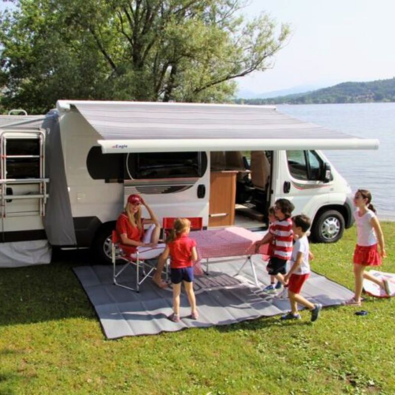 Fiamma F65EAGLE tendalino motorizzato per camper in uso