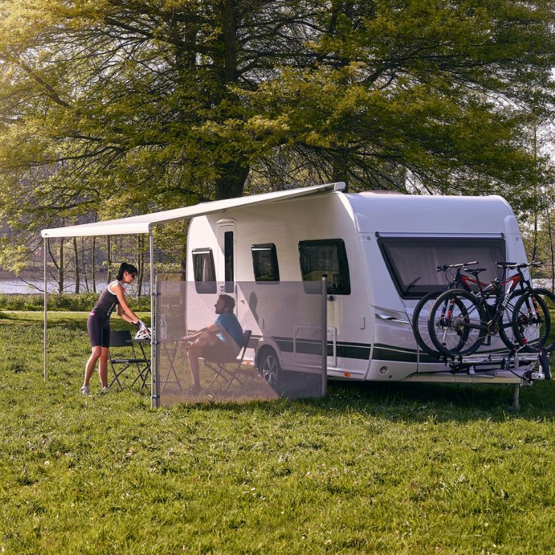 Thule Windscreen in uso con roulotte caravan