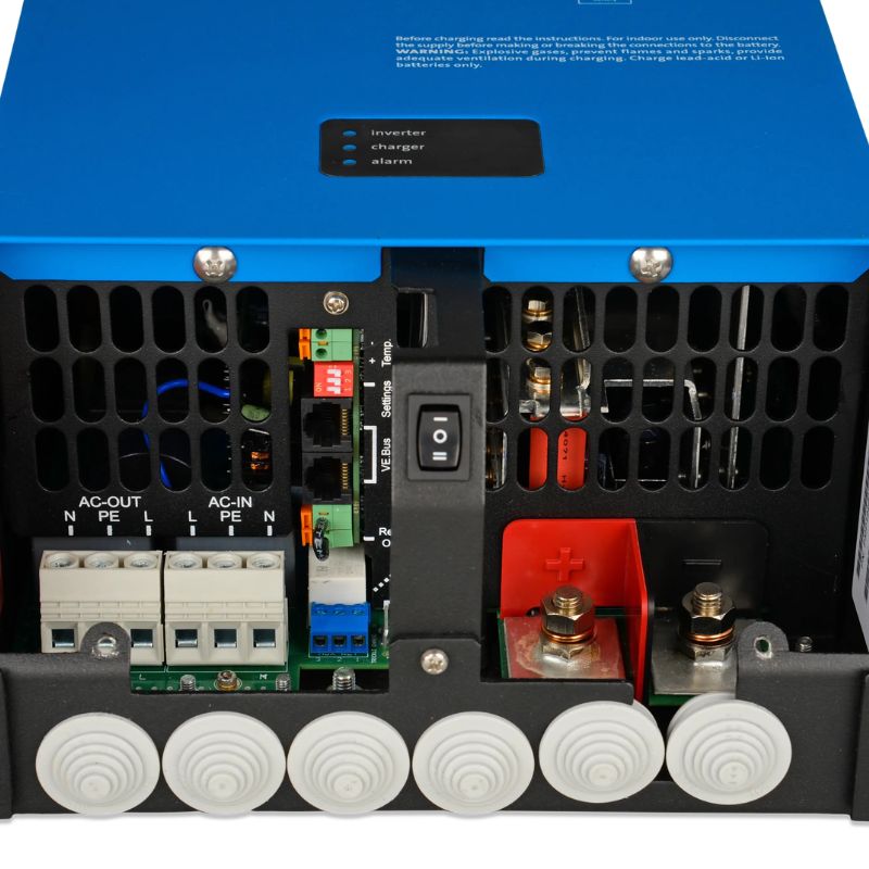 Victron Energy MultiPlus 12/2000/80 dettaglio collegamenti e comandi elettrici