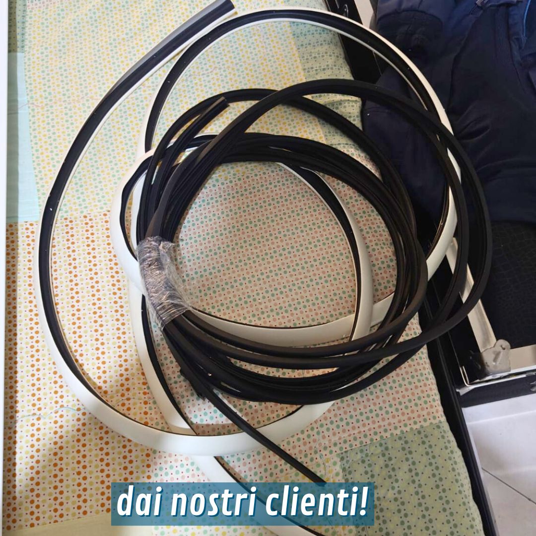 PORTE & PORTELLONI SU MISURA