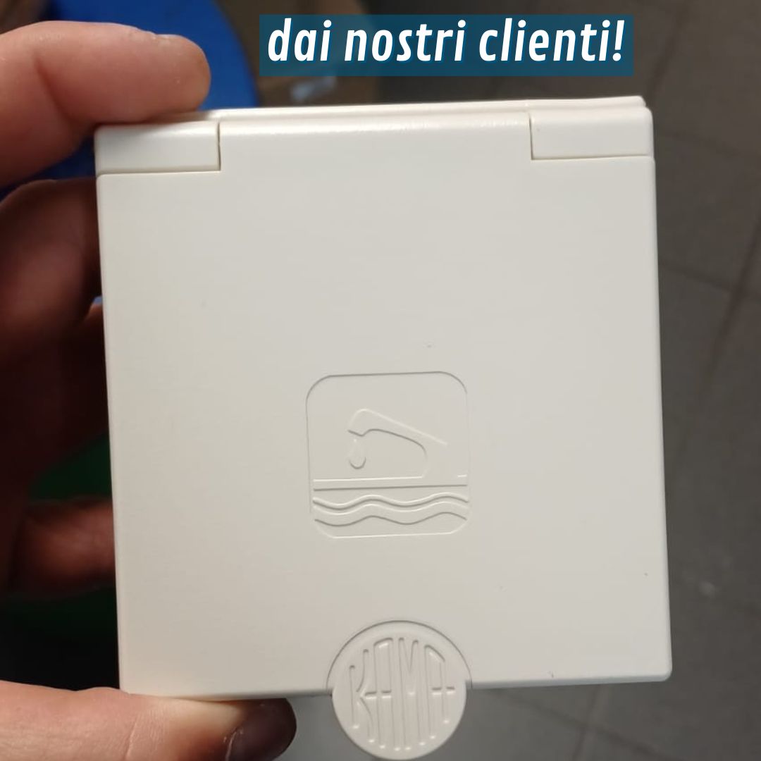 REICH - PRESA QUADRATA DOCCIA