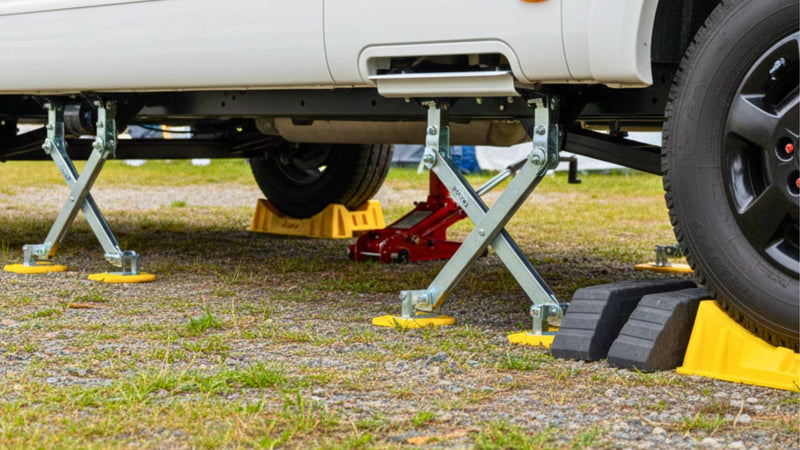Accessori per livellamento e stabilizzazione camper roulotte