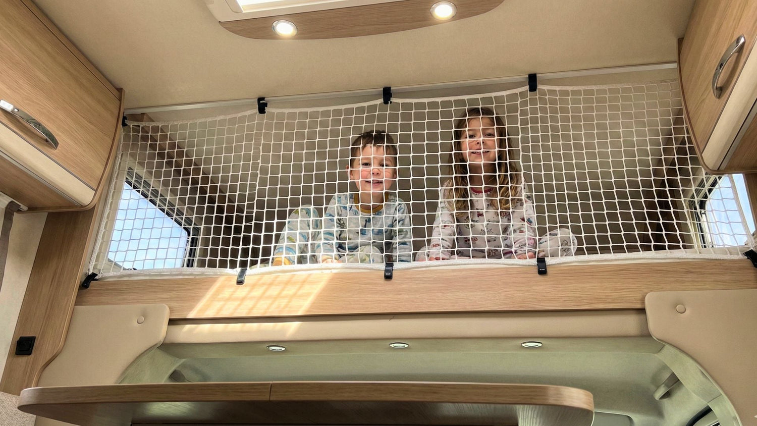 reti-protettive-letto-camper