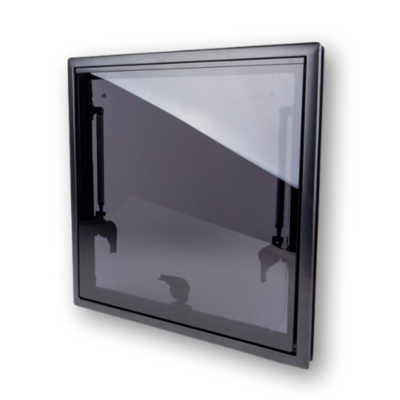 Carbest RW Style finestra a compasso vista da fuori chiusa
