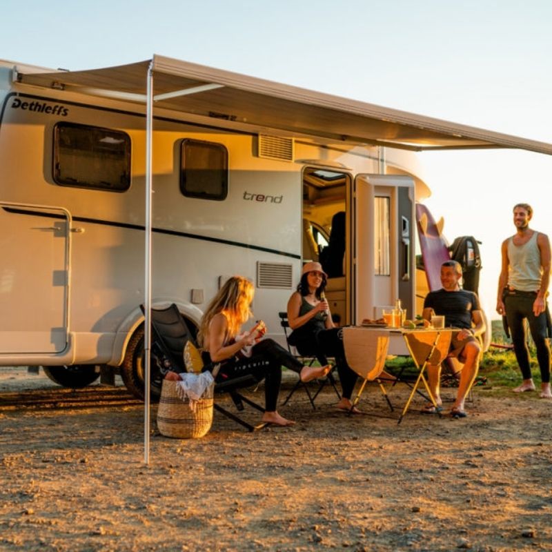 Fiamma F45S tendalino per camper, furgoni, roulotte e minivan in uso2