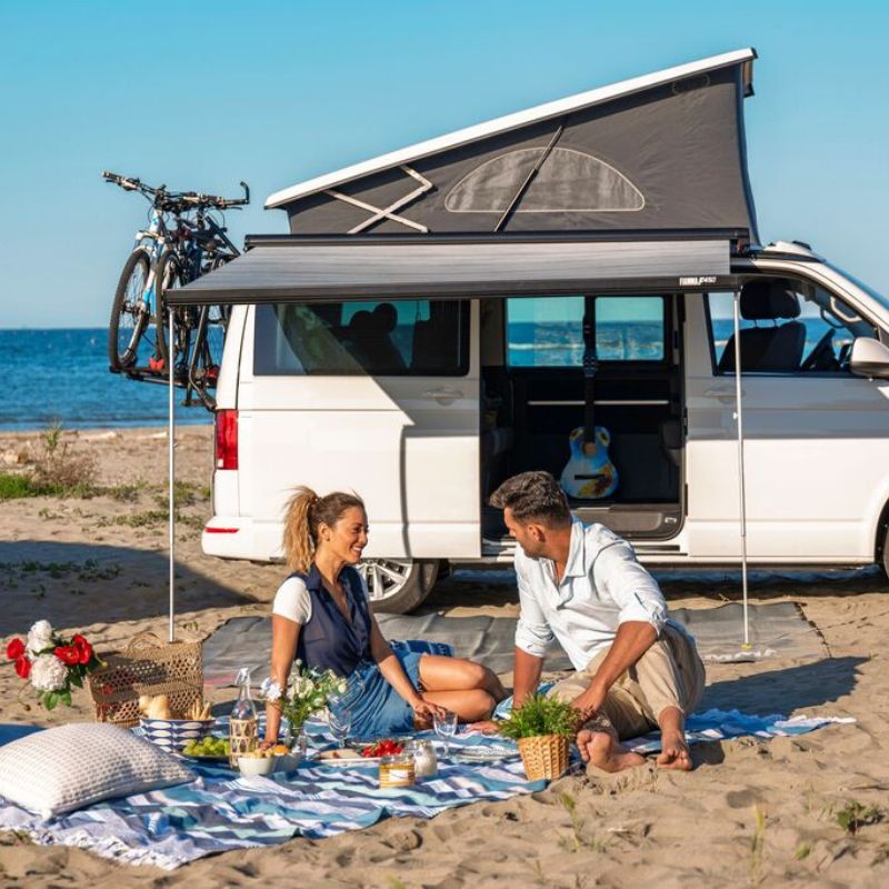 Fiamma F45S tendalino per camper, furgoni, roulotte e minivan in uso