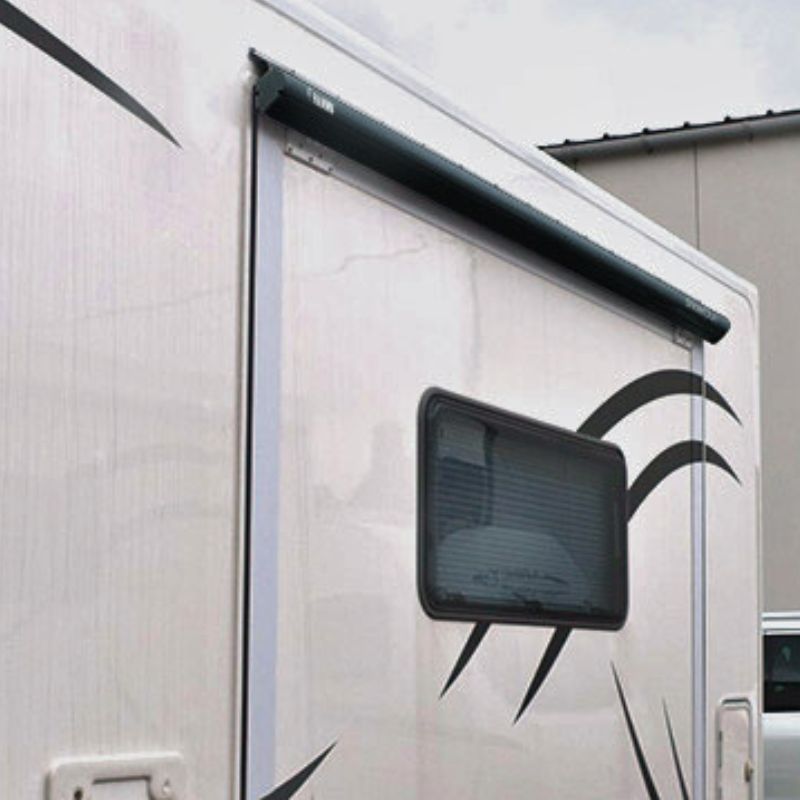 Fiamma Slideout installato in uso parete chiusa