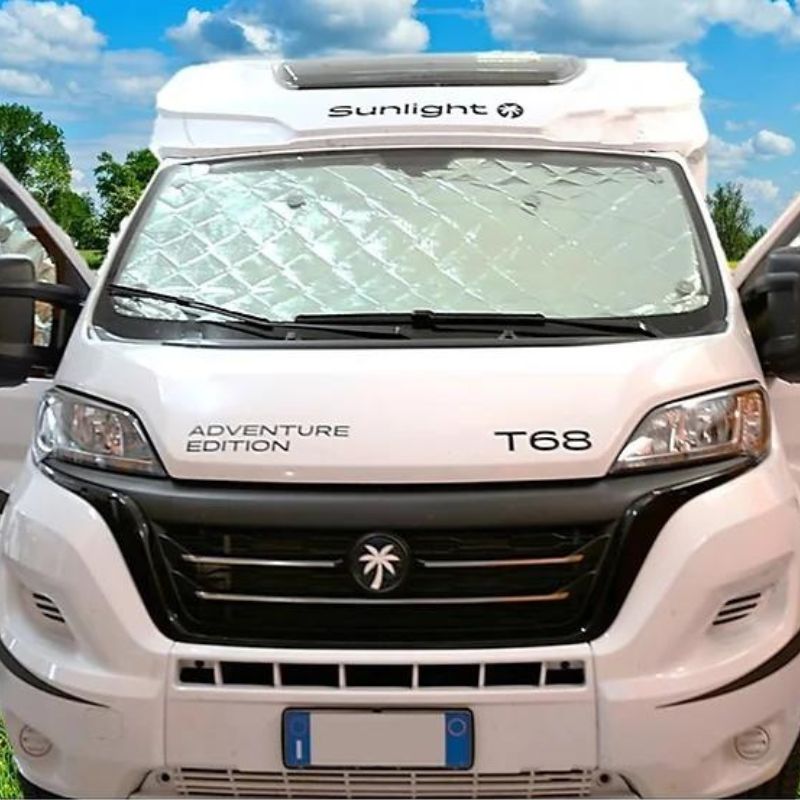 NRF oscuranti interni a ventosa per camper in uso
