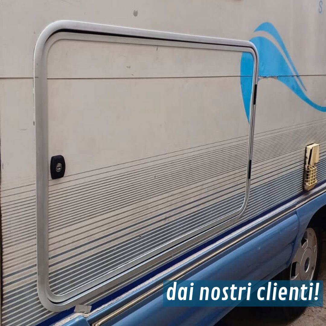PORTE &amp; PORTELLONI SU MISURA