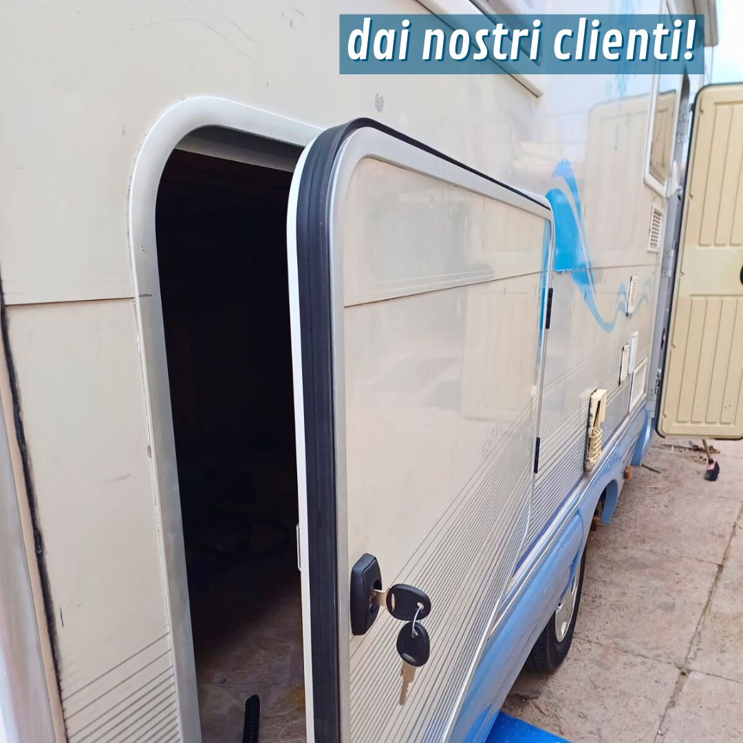 PORTE &amp; PORTELLONI SU MISURA