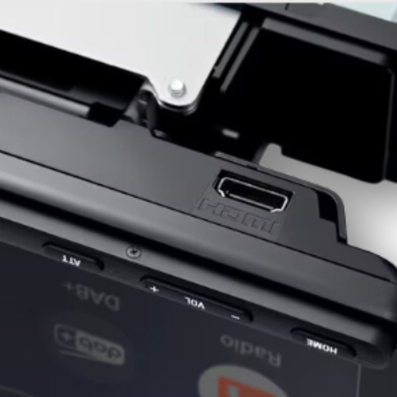 SONY - XAV - AX 8150 dettaglio presa HDMI