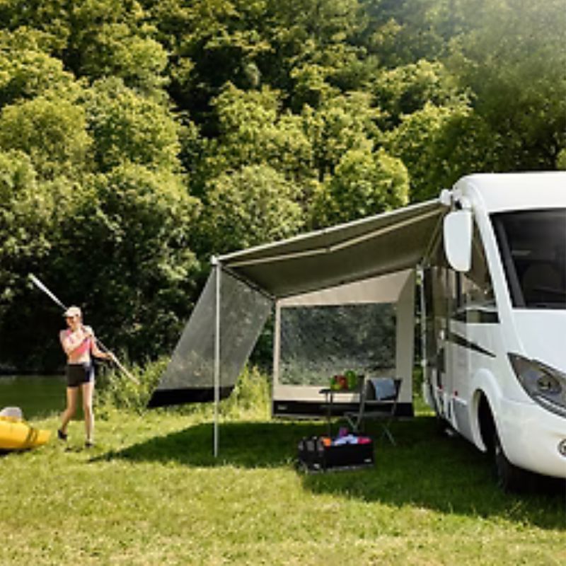Thule Rain Blocker G2 in uso con camper vista laterale