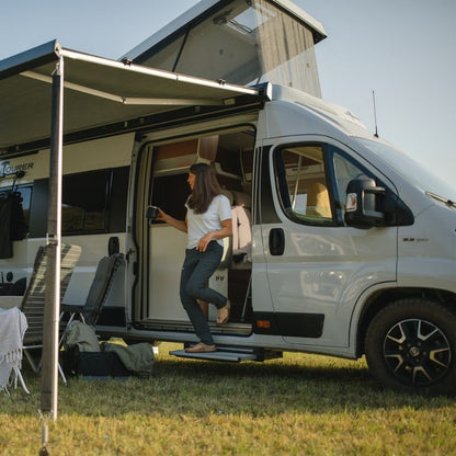 Thule Slide-Out Step 12V Ducato montato in uso