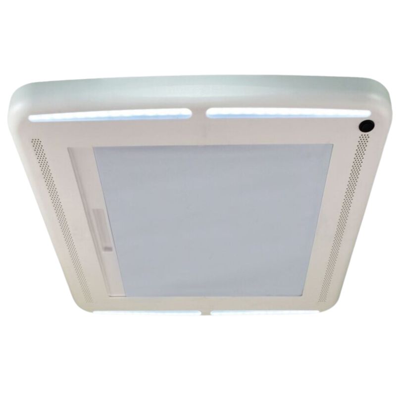 Airxcel MaxxShade Plus cornice con oscurante a rullo e luci LED