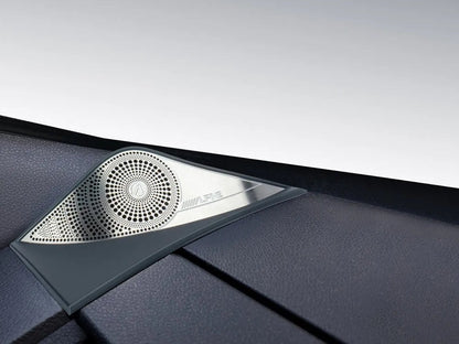 Supporto del tweeter Alpine montato sul cruscotto del Mercedes Sprinter