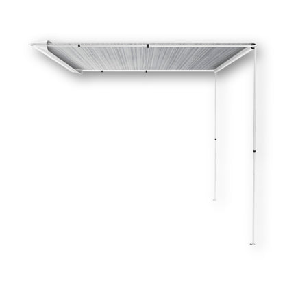 Fiamma CaravanStore EVO aperto, tendalino da canalina per roulotte con gambe di sostegno