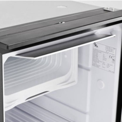 indel b off cruise 42 freezer aperto