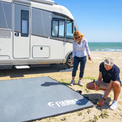 Fiamma Patio Mat in uso in spiaggia