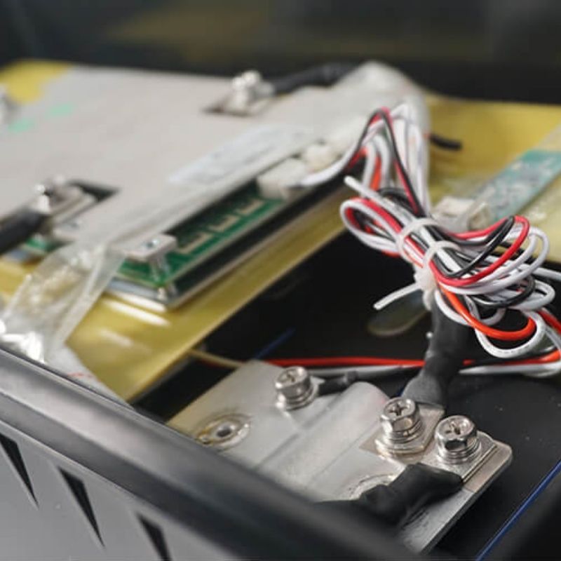 Ultimatron UBL dettagli interni collegamenti elettrici